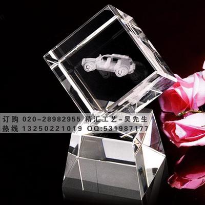 石油行業的專屬心意 水晶內雕紀念品的多元應用與定制方案